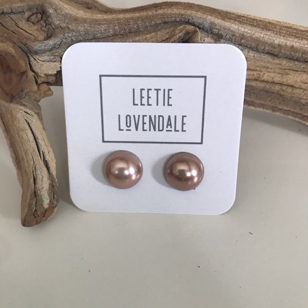 Vintage Rose Gold Pearl Stud Earrings Resin Handmade 14mm Classic Quiet Luxury